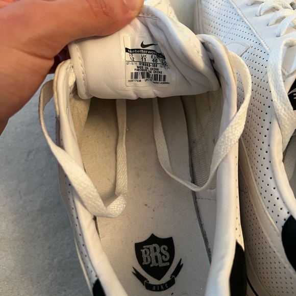 Nike white Shoes - Picture 3 of 4